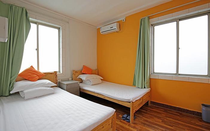 Zhuangse Chengdu Youth Hostel Exterior photo