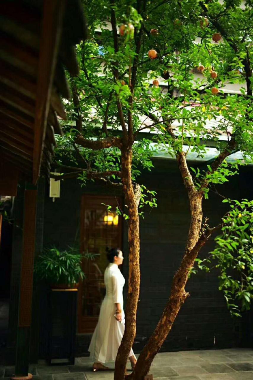Zhuangse Chengdu Youth Hostel Exterior photo